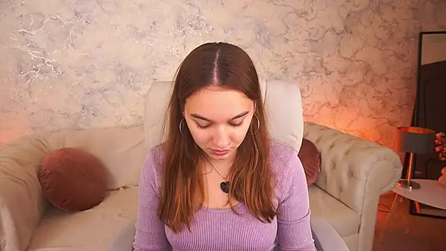 UrMuseOn online show from November 19, 2025, 8:36 am