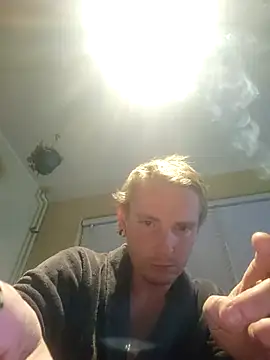 Snapshot of piercingpik chatting on November 4, 2025, 8:12 pm piercingpik online show from November 4, 2025, 8:12 pm