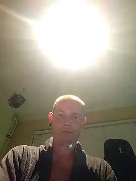 piercingpik online show from June 14, 2026, 11:17 pm