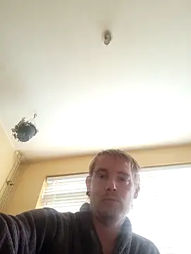 Snapshot of piercingpik chatting on November 30, 2025, 11:22 am piercingpik online show from November 30, 2025, 11:22 am