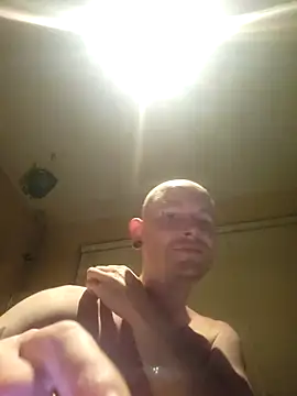 piercingpik online show from May 25, 2026, 9:35 pm