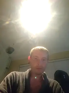 piercingpik online show from May 4, 2026, 7:50 pm