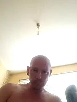 piercingpik online show from August 9, 2026, 10:54 am
