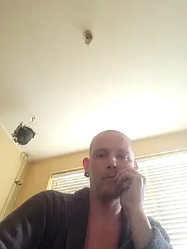 piercingpik online show from June 4, 2026, 1:27 pm