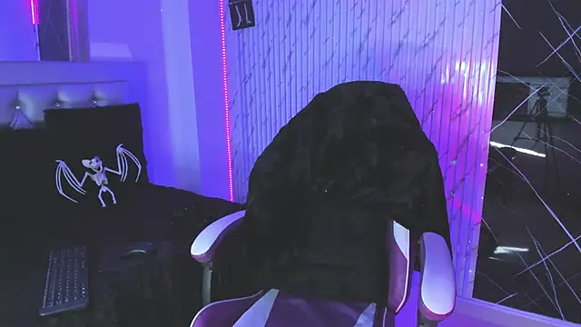 Snapshot of chloe_jacksonn chatting on November 11, 2025, 12:05 am chloe jacksonn online show from November 11, 2025, 12:05 am