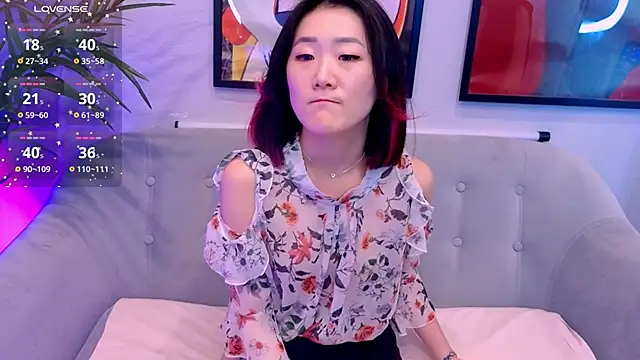 AikoYamada online show from October 14, 2025, 6:25 am