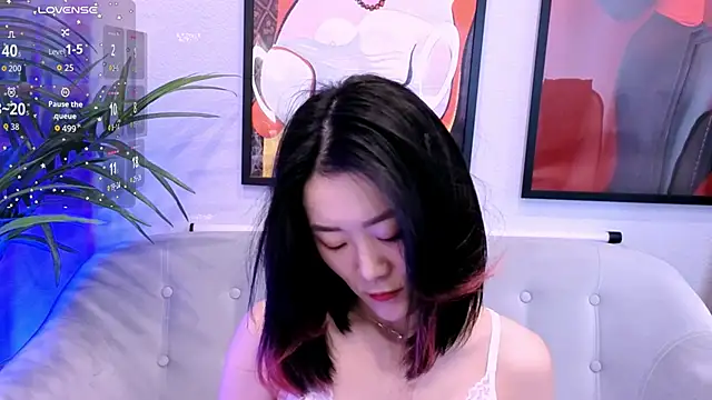 AikoYamada online show from December 14, 2025, 6:08 am