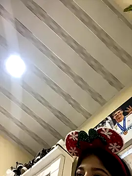 Vliacoooper2 online show from December 5, 2025, 5:39 am