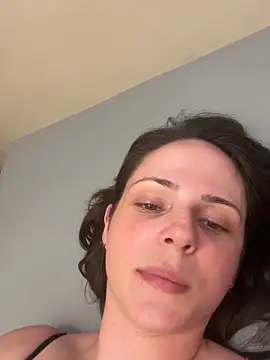 Snapshot of Lady_LauraRose chatting on October 17, 2025, 5:37 pm Lady LauraRose online show from October 17, 2025, 5:37 pm