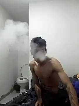 Snapshot of iRusx chatting on November 8, 2025, 10:46 pm iRusx online show from November 8, 2025, 10:46 pm