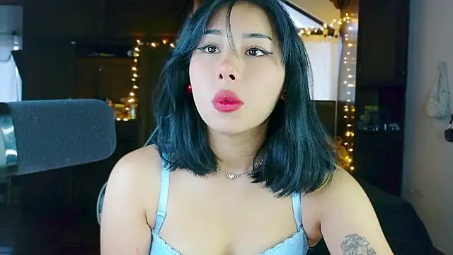 Snapshot of Shisuku_Sophi chatting on May 3, 2026, 10:24 pm Shisuku Sophi online show from May 3, 2026, 10:24 pm