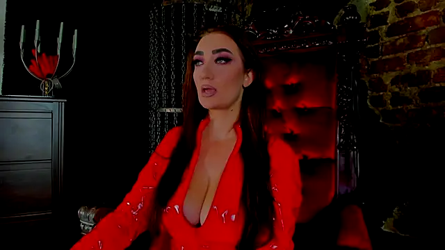 Snapshot of FinDomMya chatting on November 19, 2025, 8:53 pm FinDomMya online show from November 19, 2025, 8:53 pm