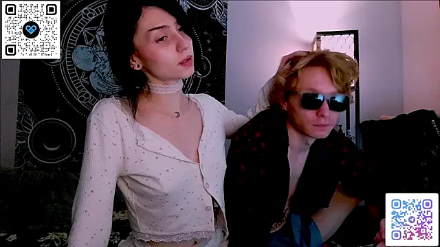 Snapshot of poisondevotion chatting on November 27, 2025, 4:40 pm poisondevotion online show from November 27, 2025, 4:40 pm