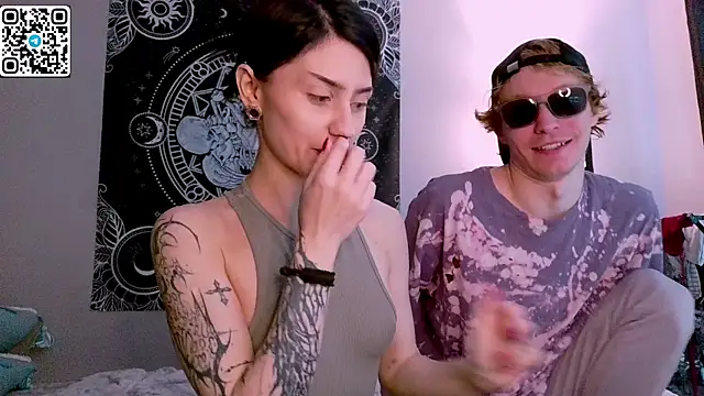 Snapshot of poisondevotion chatting on October 27, 2025, 9:43 am poisondevotion online show from October 27, 2025, 9:43 am