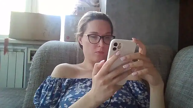 Snapshot of Jugira chatting on June 9, 2026, 5:25 pm Jugira online show from June 9, 2026, 5:25 pm