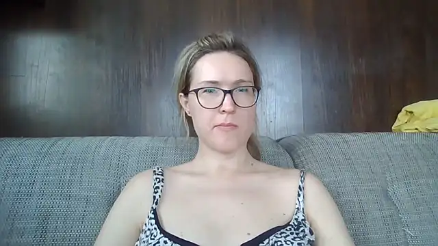 Snapshot of Jugira chatting on June 18, 2026, 12:21 pm Jugira online show from June 18, 2026, 12:21 pm