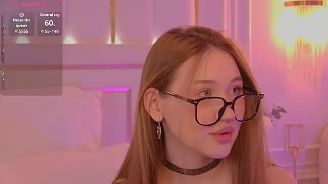 Snapshot of NancySmitts chatting on October 25, 2025, 3:56 pm NancySmitts online show from October 25, 2025, 3:56 pm