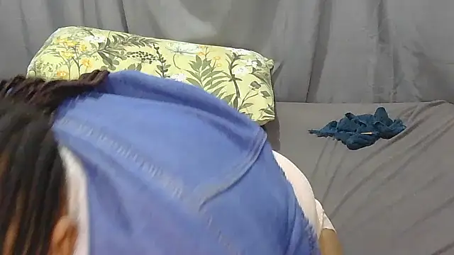 Snapshot of BigSexyEbony chatting on June 5, 2026, 10:15 pm BigSexyEbony online show from June 5, 2026, 10:15 pm