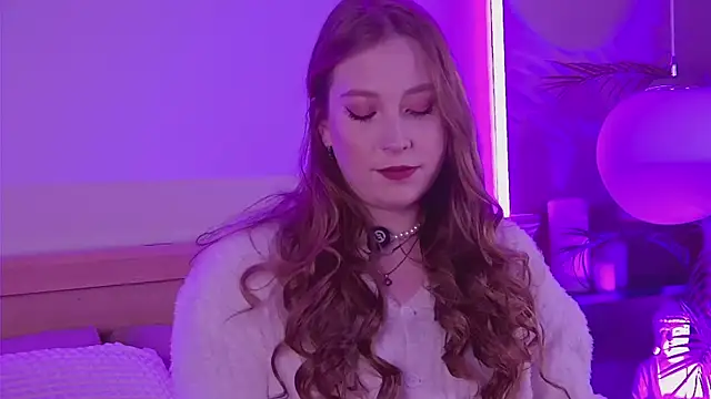 MiaEuphoria  online show from February 12, 2026, 4:01 am