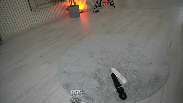 Snapshot of EmmaBlanco chatting on October 15, 2025, 6:27 pm EmmaBlanco online show from October 15, 2025, 6:27 pm