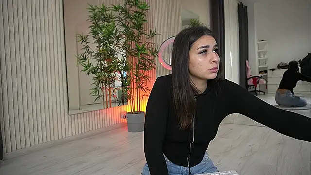 Snapshot of EmmaBlanco chatting on October 10, 2025, 6:42 pm EmmaBlanco online show from October 10, 2025, 6:42 pm