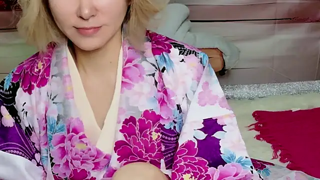 Snapshot of kimagure-fu- chatting on December 19, 2025, 1:24 pm kimagure-fu- online show from December 19, 2025, 1:24 pm