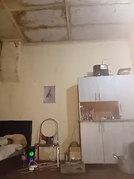 Snapshot of RFeltomWhitJ chatting on November 15, 2025, 12:14 am RFeltomWhitJ online show from November 15, 2025, 12:14 am