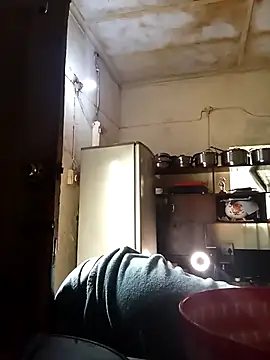 Snapshot of RFeltomWhitJ chatting on October 30, 2025, 1:53 pm RFeltomWhitJ online show from October 30, 2025, 1:53 pm