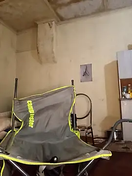 Snapshot of RFeltomWhitJ chatting on October 21, 2025, 3:28 am RFeltomWhitJ online show from October 21, 2025, 3:28 am