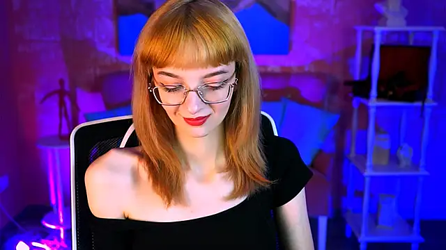 MollyJiggles online show from October 8, 2025, 1:12 pm