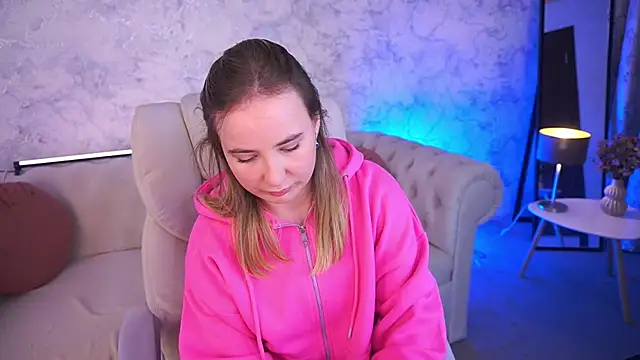 Snapshot of SofieBloom chatting on October 30, 2025, 11:45 pm SofieBloom online show from October 30, 2025, 11:45 pm