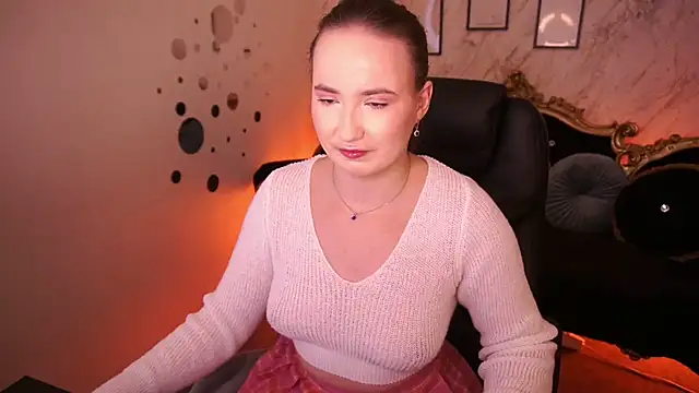 Snapshot of SofieBloom chatting on June 19, 2026, 7:30 pm SofieBloom online show from June 19, 2026, 7:30 pm