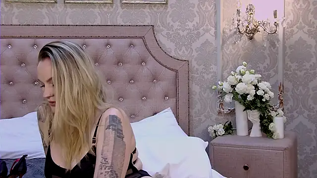 Kate Storm online show from September 24, 2025, 4:19 am