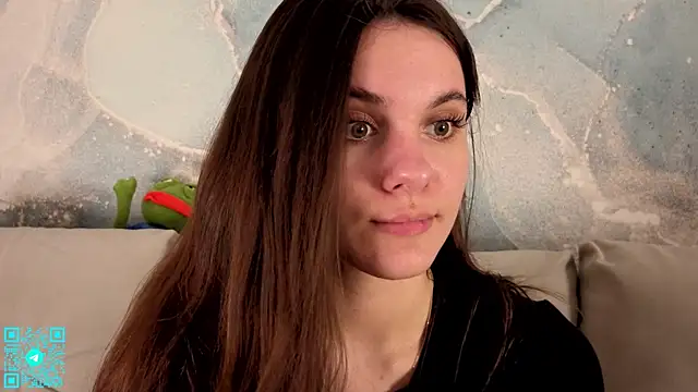 Snapshot of chloemilka chatting on April 27, 2026, 5:33 pm chloemilka online show from April 27, 2026, 5:33 pm