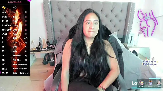 Viviene Price online show from September 24, 2025, 1:06 pm