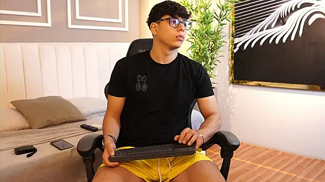 Ethan occonor online show from December 18, 2025, 12:53 pm