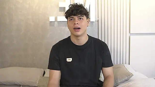 Snapshot of Ethan_occonor chatting on October 19, 2025, 6:43 pm Ethan occonor online show from October 19, 2025, 6:43 pm