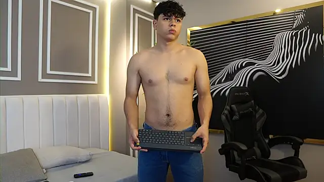 Snapshot of Ethan_occonor chatting on November 15, 2025, 12:31 pm Ethan occonor online show from November 15, 2025, 12:31 pm