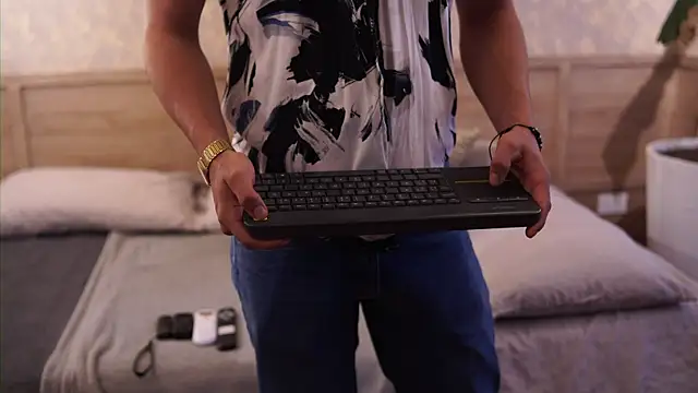 Snapshot of Ethan_occonor chatting on December 1, 2025, 12:06 pm Ethan occonor online show from December 1, 2025, 12:06 pm