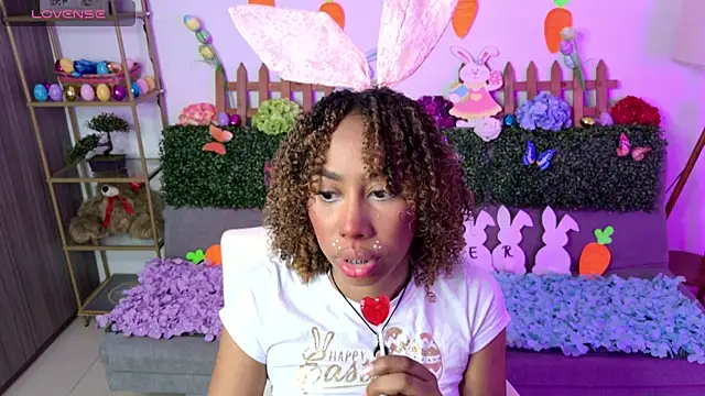 Snapshot of i_lulu chatting on April 2, 2026, 11:55 pm i lulu online show from April 2, 2026, 11:55 pm