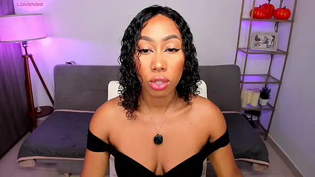 Snapshot of i_lulu chatting on November 25, 2025, 4:57 am i lulu online show from November 25, 2025, 4:57 am