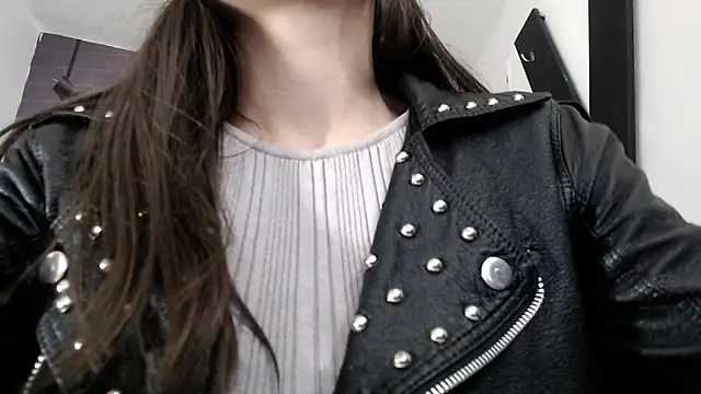 Snapshot of aleesha_cameron02 chatting on October 28, 2025, 12:15 pm aleesha cameron02 online show from October 28, 2025, 12:15 pm