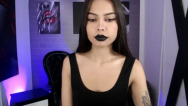 Snapshot of aleesha_cameron02 chatting on November 18, 2025, 12:30 pm aleesha cameron02 online show from November 18, 2025, 12:30 pm