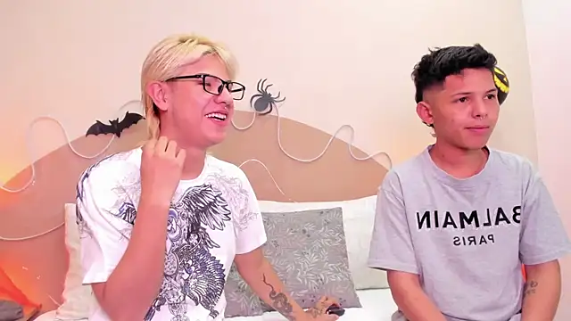 Snapshot of Enrrixxx_ chatting on October 25, 2025, 12:54 am Enrrixxx online show from October 25, 2025, 12:54 am