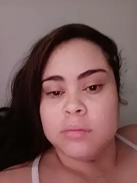 LolaVillalobos online show from July 23, 2026, 12:57 pm