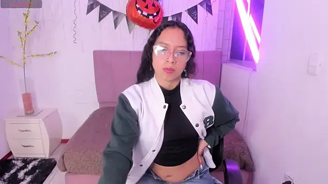 Snapshot of anna_moon11 chatting on October 24, 2025, 4:55 am anna moon11 online show from October 24, 2025, 4:55 am