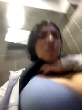 Snapshot of arieel__722 chatting on November 22, 2025, 1:37 am arieel 722 online show from November 22, 2025, 1:37 am