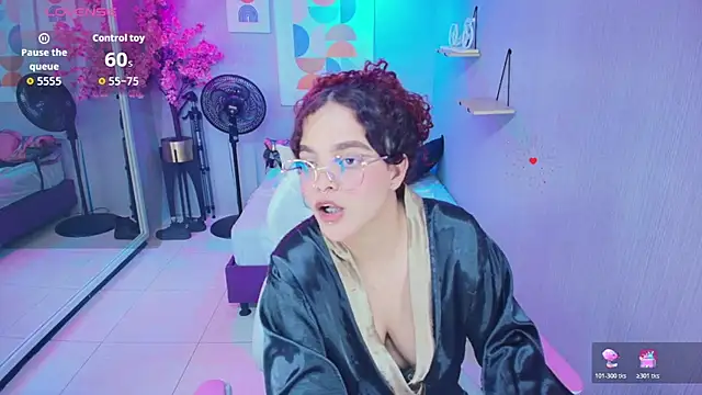 Snapshot of Maggy_t18 chatting on July 7, 2026, 7:23 am Maggy t18 online show from July 7, 2026, 7:23 am