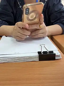 PhuongNhi21 online show from November 5, 2025, 1:09 am