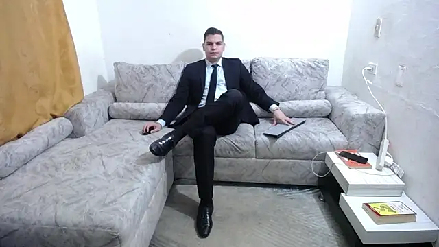 Snapshot of Victor_Maitland chatting on November 12, 2025, 8:01 pm Victor Maitland online show from November 12, 2025, 8:01 pm